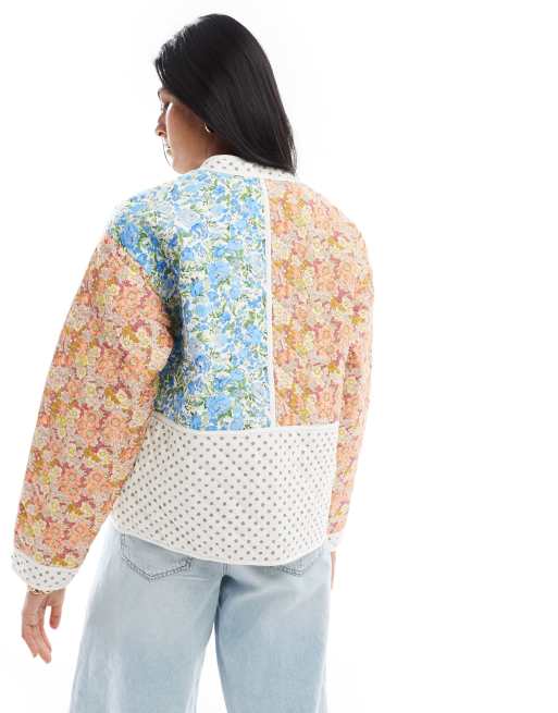 ONLY – Wattierte Patchwork-Jacke mit Blumenmuster ASOS