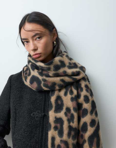 ONLY weaved scarf in brown leopard print - view 1