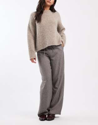 ONLY - Weit geschnittene Hose in Grau mit Nadelstreifen