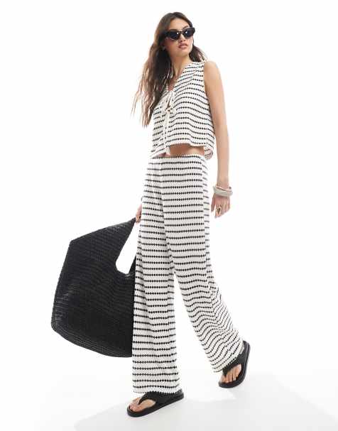 ONLY – Weit geschnittene Strickhose mit schwarzen Streifen, Kombiteil - view 1
