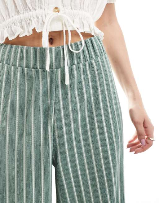 ONLY – Weite strukturierte Hose in Grün mit Streifen, 4 von 5