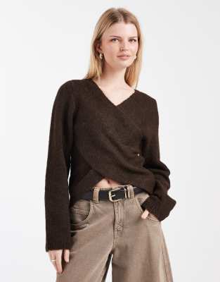 ONLY - Wendbarer Strickpullover in Braun mit Wickeldesign-Brown