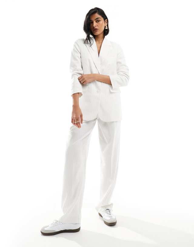 ONLY - wide fit tailored trouser co-ord in white pinstripe