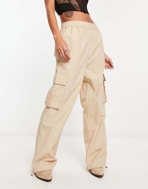 Women's Petite Textured Cargo Pocket Wide Leg Joggers