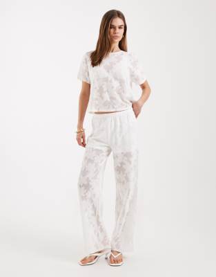 Lace 1