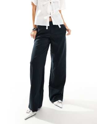 wide leg pants with pocket detail in navy pinstripe