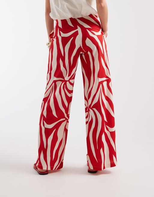 ONLY wide leg pull on trouser in red floral, 3 of 5