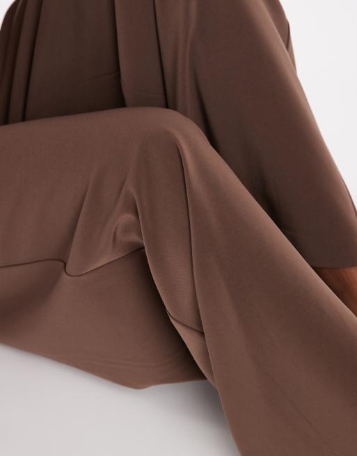 ONLY wide leg tailored trousers in chocolate brown, 4 of 5