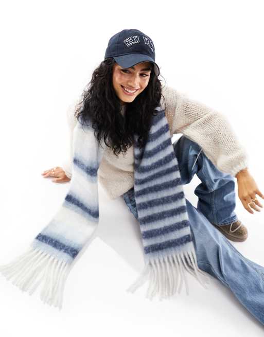 Only - Zachte sjaal met kwastjes in blauw met witte strepen