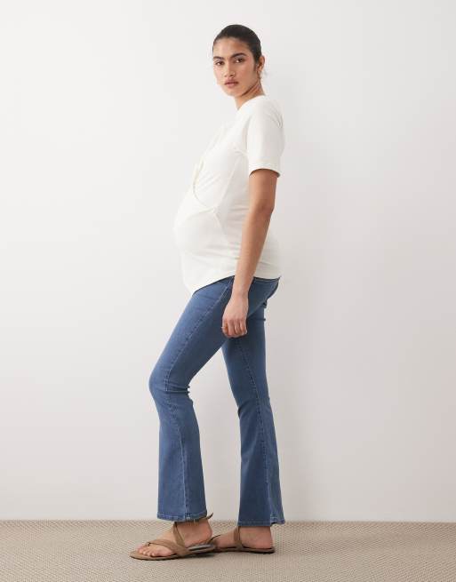 ONLY - Zwangerschapskleding - Push-up flared jeans in middenblauw, 2 van 5