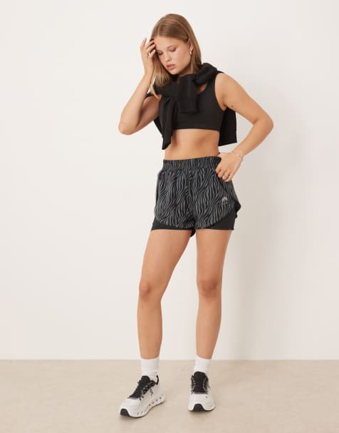 OOSC – Elite – 2-in-1-Laufshorts in Schwarz mit Tigerfellmuster - view 1