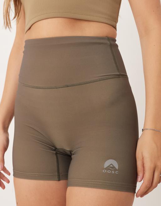 OOSC Infinite high waisted shorts in khaki, 2 of 5