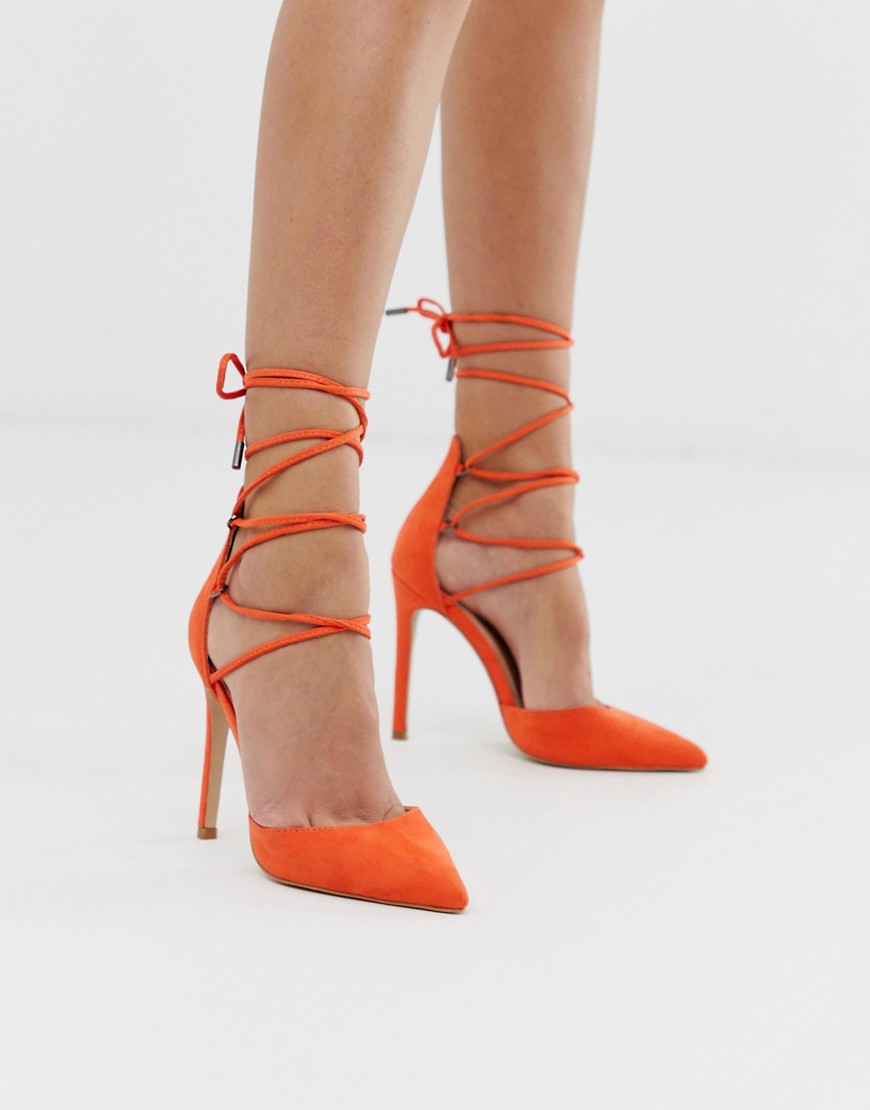 Orange Classy sko med høje hæle og bindebånd ved ankelen fra Public Desire