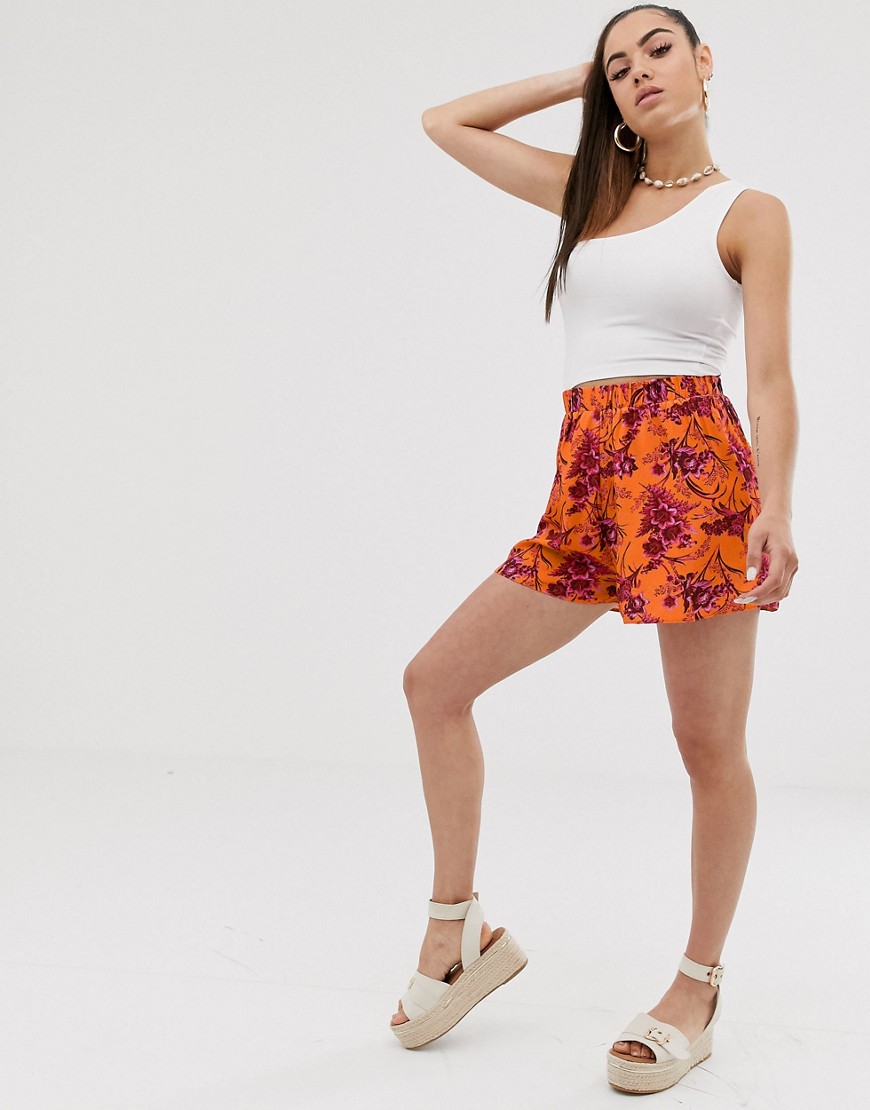 Orange shorts med elastik i taljen og tropisk print fra ASOS DESIGN-Multifarvet