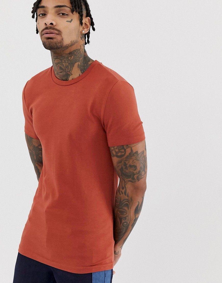 Orange tætsiddende T-shirt med rund hals fra ASOS DESIGN