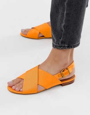 фото Оранжевые сандалии с перекрещенными ремешками и открытой пяткой & other stories-оранжевый