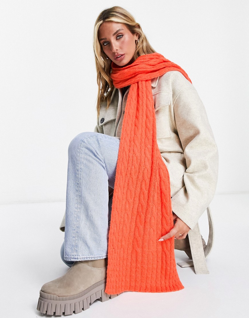 фото Оранжевый шарф вязки «косичка» french connection-красный
