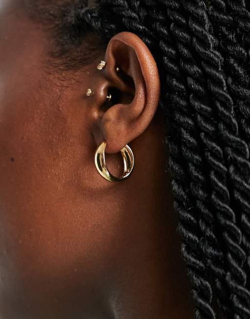 Pieces Exclusive 18K plated small hoops in gold