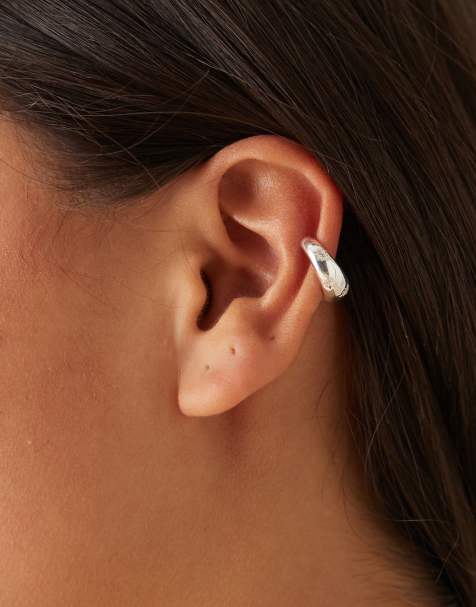 Orelia - Bijou d'oreille gravé d'étoiles à strass en argent massif - view 1