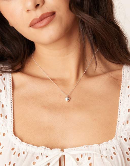 Orelia - Collier court à pendentif cœur bombé en plaqué argent massif