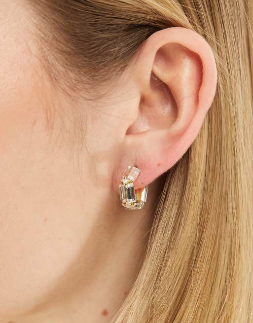 Orelia - Forgyldte hoop-øreringe med huggie-design og aflange krystaller 