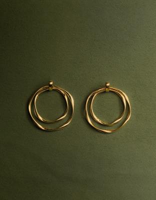 Statement Gold 4