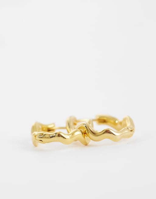 Orelia irregular wave oval hoops in 18k gold plated, 3 of 4