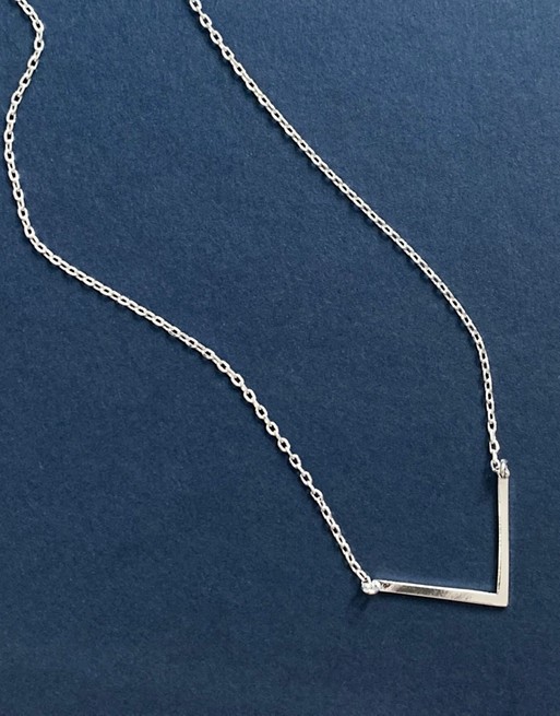 Orelia necklace with clean V in silver plate