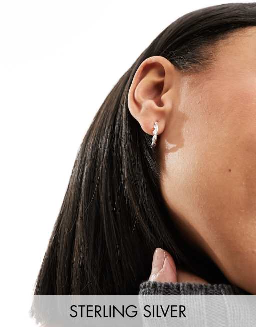 Orelia - Petites créoles texturées effet torsadé en argent massif
