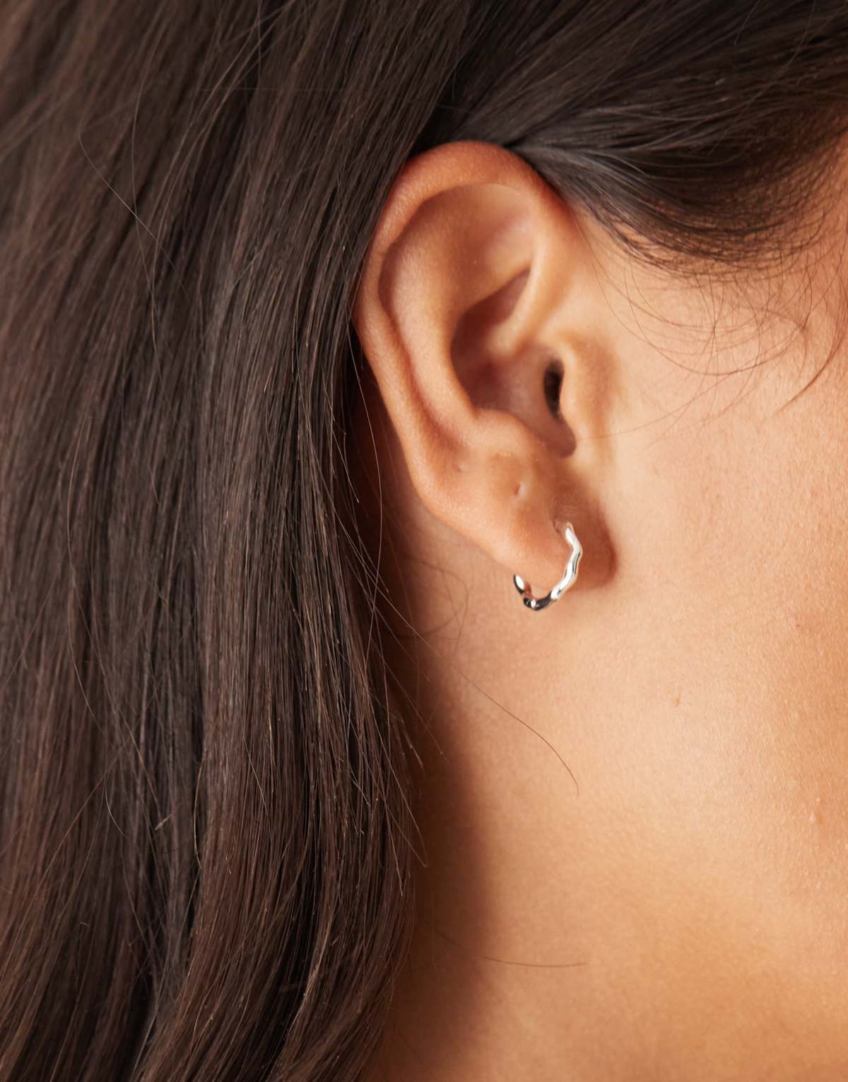 Orelia round wave huggie hoop earrings in sterling silver plated