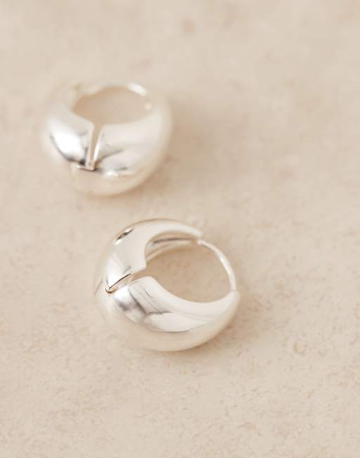 Orelia – Schmal zulaufende, gewölbte Creolen mit Sterlingsilber-Beschichtung, 2 von 3