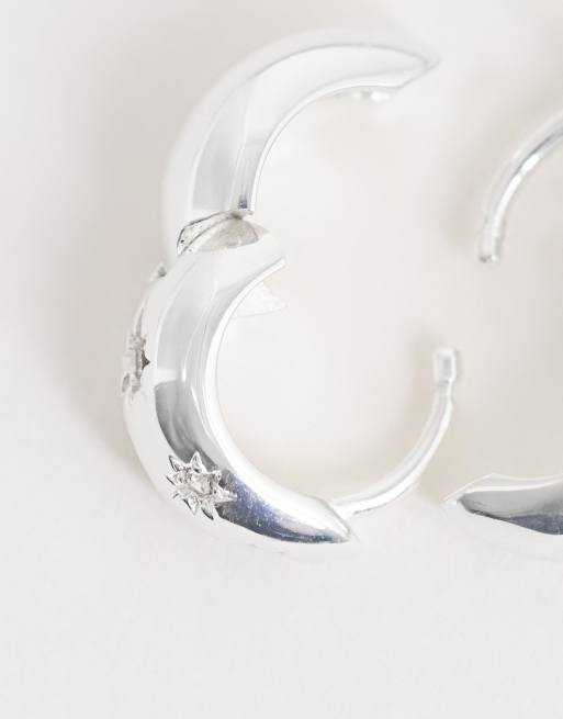 Orelia - Sølvfarvede tapered tætsiddende hoop-øreringe med krystal- og stjernedetaljer, 3 af 4