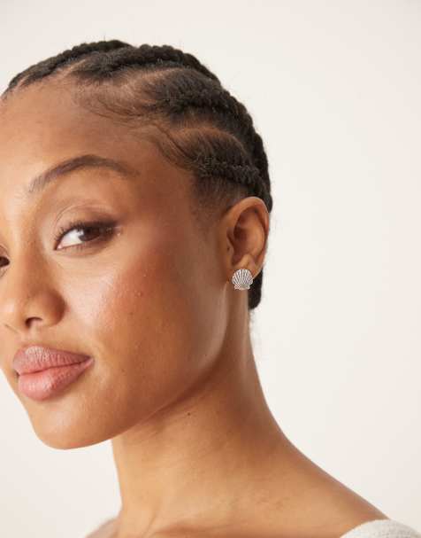 Orelia – Stiftörhängen i sterlingsilver med snäckdesign - view 1