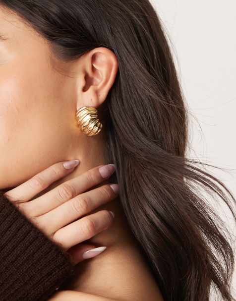 Orelia – Strukturerade stiftörhängen med 18K guldplätering och rundad statement-stil - view 1