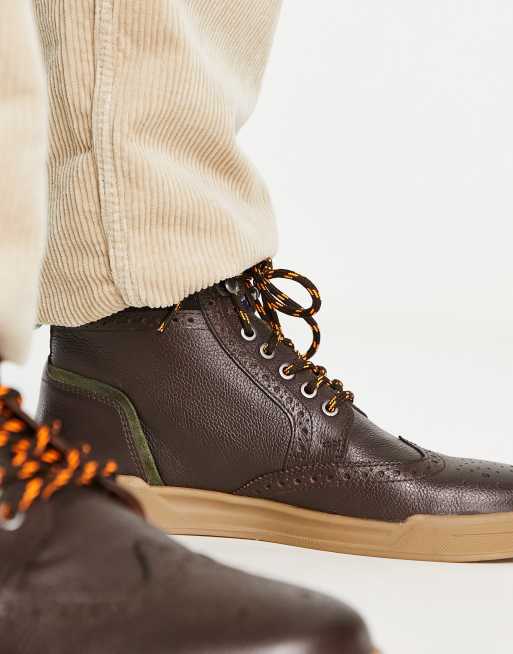 Original Penguin - Brogue enkellaarzen met veters en brede pasvorm in bruin leer, 2 van 4