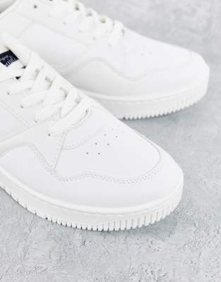 white penguin shoes