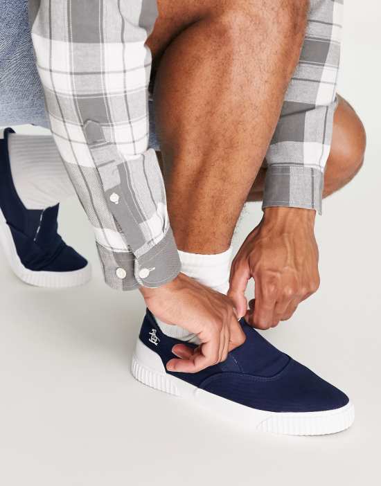 https://images.asos-media.com/products/original-penguin-slip-on-sneakers-in-navy/201224335-4?$n_550w$&wid=550&fit=constrain