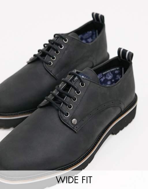 Original best sale penguin oxfords