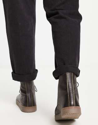 minimal chelsea boots