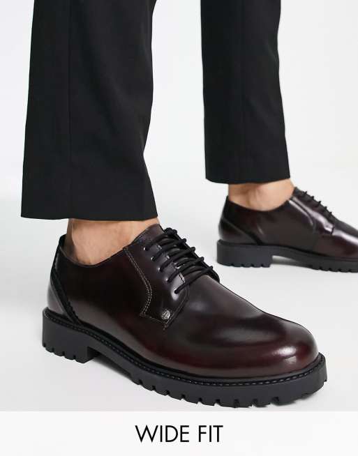 lacet de chaussure en anglais