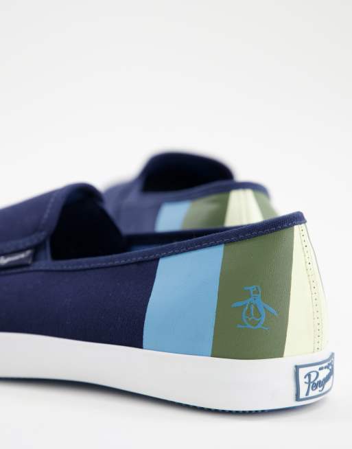 Original Penguin - Wide Fit - Slip on-lærredssko i marineblå og blandede nuancer, 2 af 4