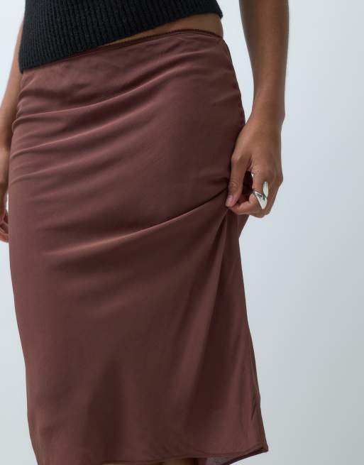 & Other Stories 90's satin slip skirt in dark brown, 3 of 5