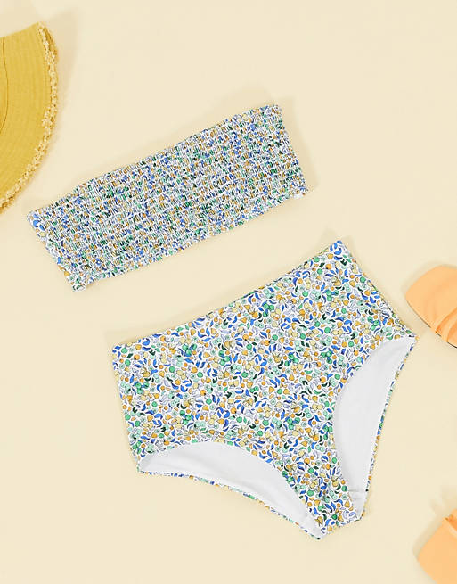 & Other Stories - Aangerimpelde bikinitop met fijne bloemenprint in meerdere kleuren