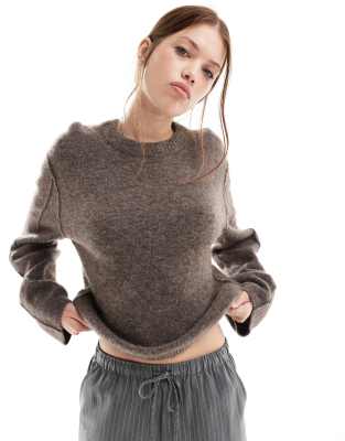 & Other Stories alpaca and wool blend fluffy knit sweater in dark mole-Grey φωτογραφία