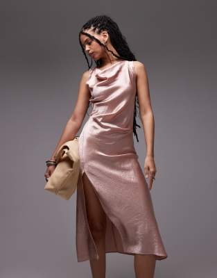 & Other Stories - Ärmelloses Midaxi-Kleid in Hellrosa aus gehämmertem Satin mit Drapierungsdetail und Beinschlitz
