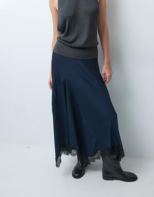 & Other Stories asymmetrisk midinederdel med blondekant i sort, 4 af 5