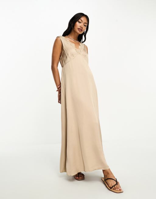 & Other Stories - Beige slip-kjole i maxilængde med blondekant
