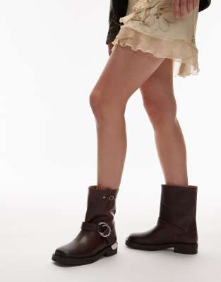 & Other Stories - Bikerstiefel aus Leder in Braun mit eckiger Zehenpartie