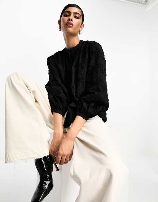 & Other Stories - Blouse met geborduurde bloemen in zwart