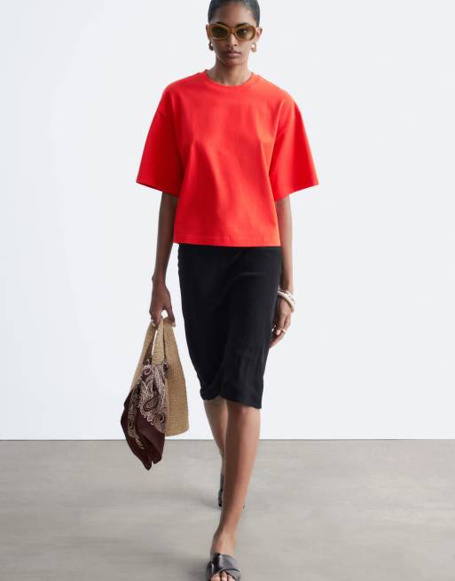 & Other Stories boxy oversized t-shirt in red, 3 of 4